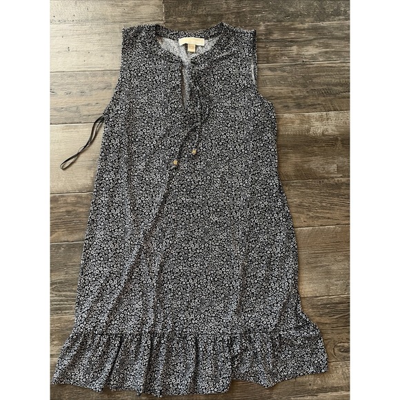 MICHAEL KORS BLACK WHITE FLORAL‎ TIE FRONT RUFFLED HEM DRESS Size Small Travel - Picture 2 of 8